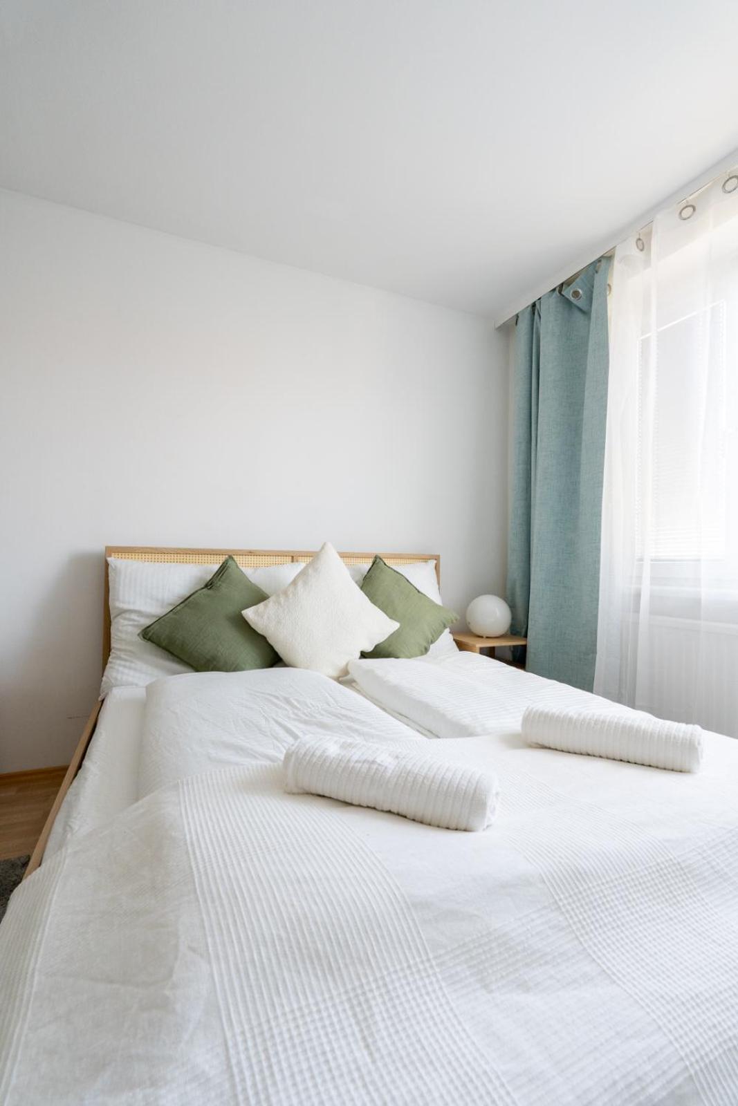 Two Bedrooms - 85 Squaremeters - 4 Min To U6 Dresdner Str 维也纳 外观 照片